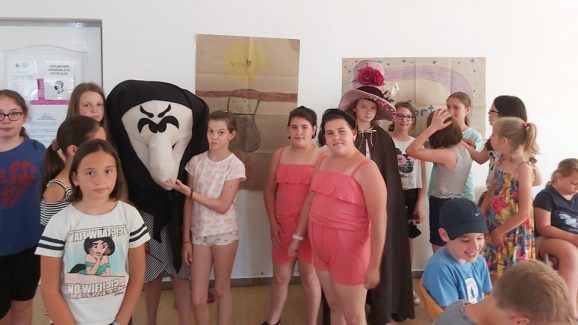 Gyerekek csoportkép