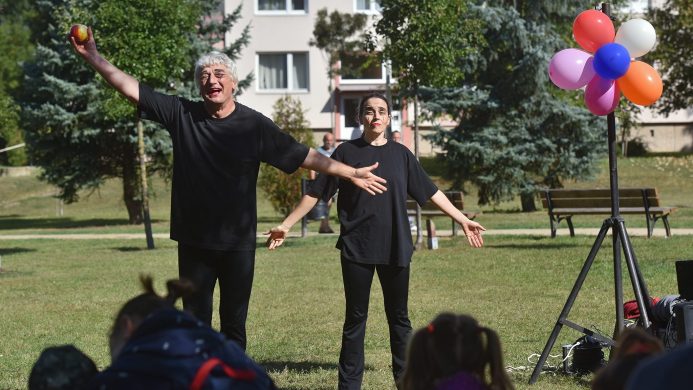 Játsszunk pantomimet pillanatkép a művészekről