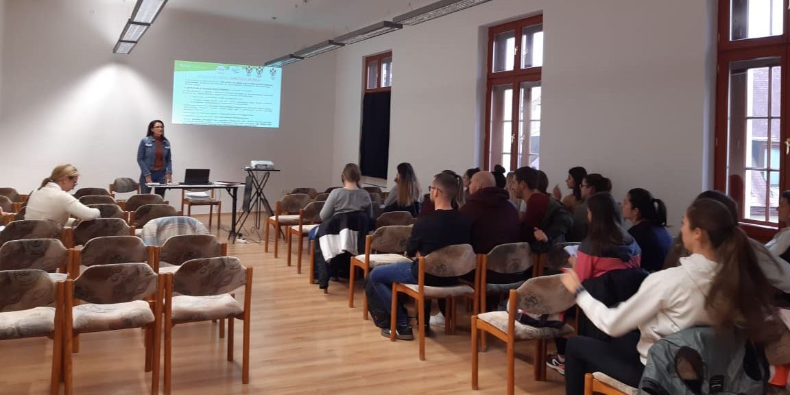 Intézménylátogatás előadás