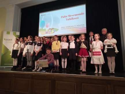 Palóc Mesemondó Találkozó csoportkép